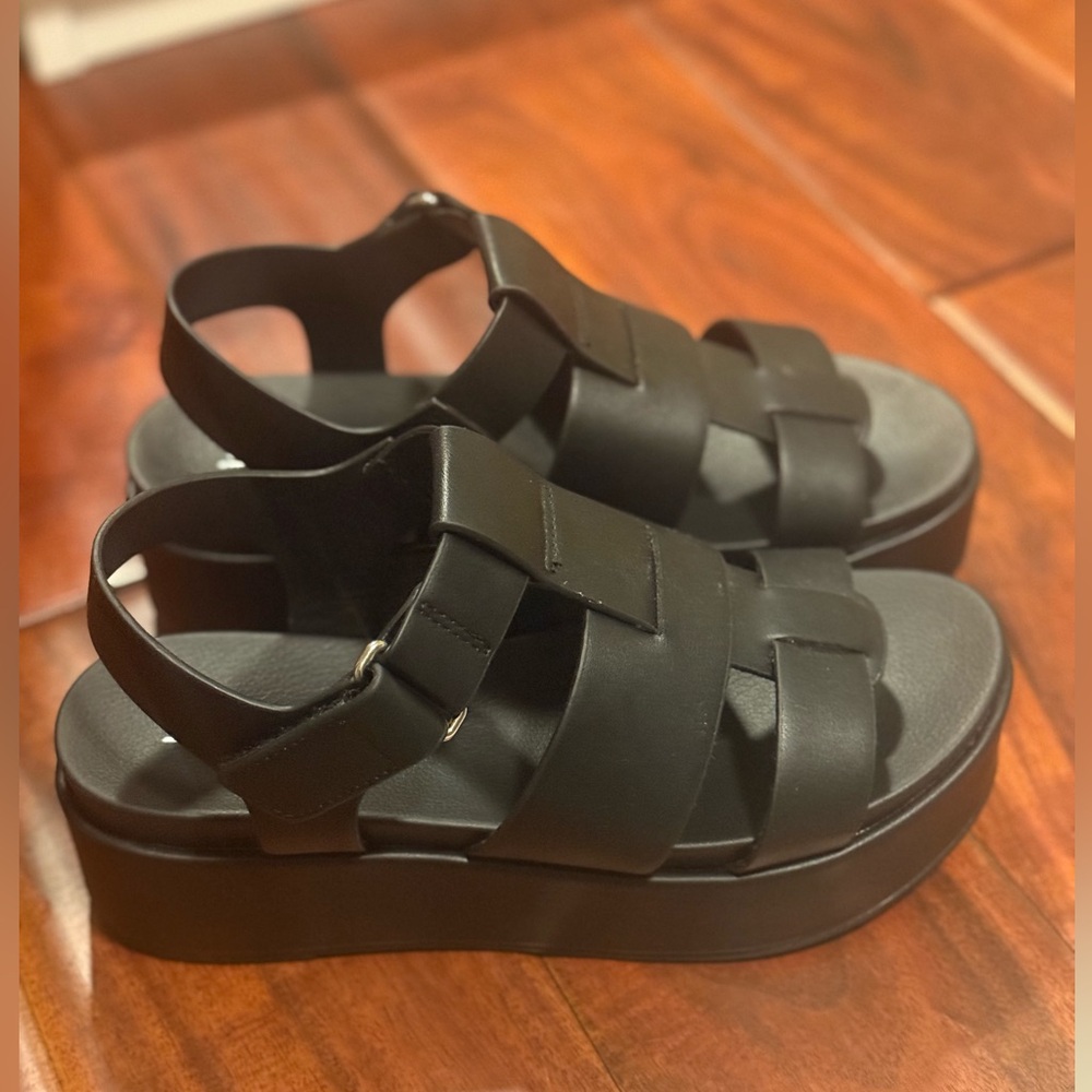 Soda Black Strappy Platform Sandals - Picture 2 of 10